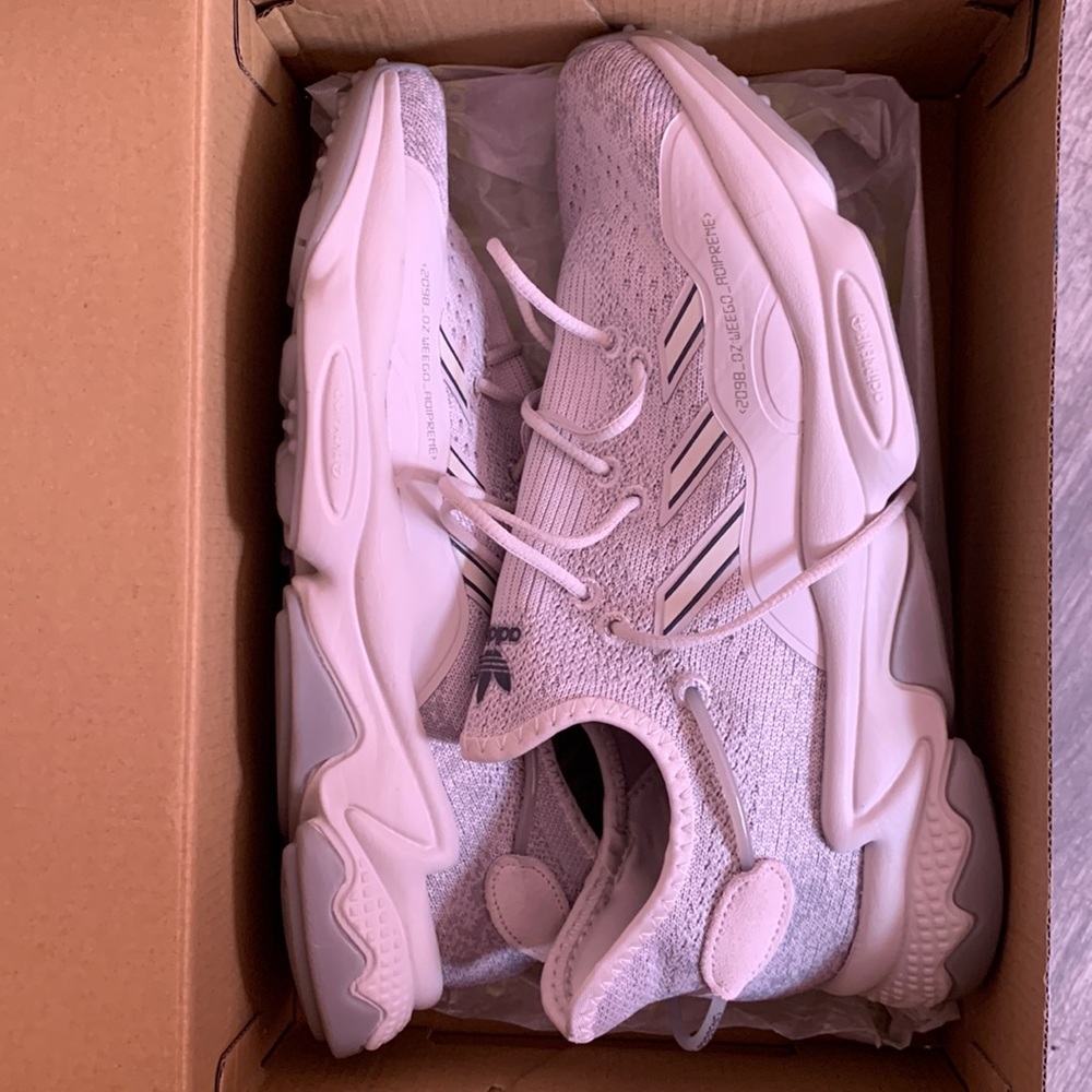 Adidas Ozweego knit, BRAND NEW NEVER WORN